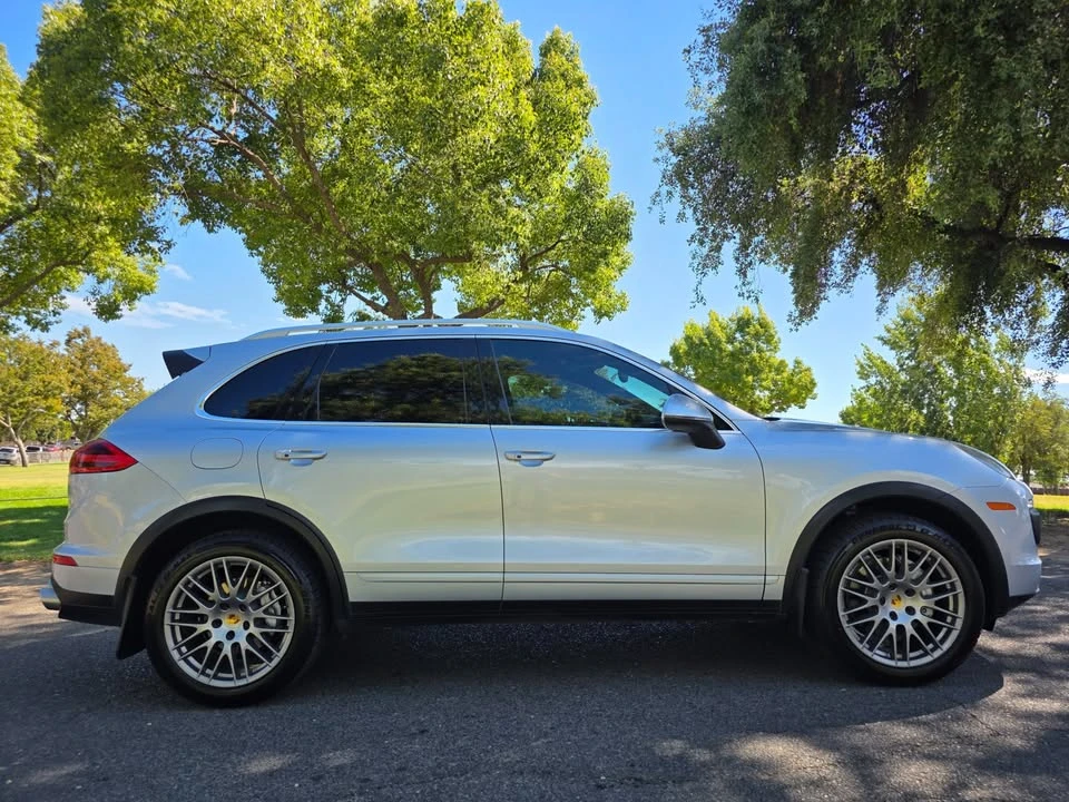 2015 Porsche 958 Cayenne - Image 8 of 17