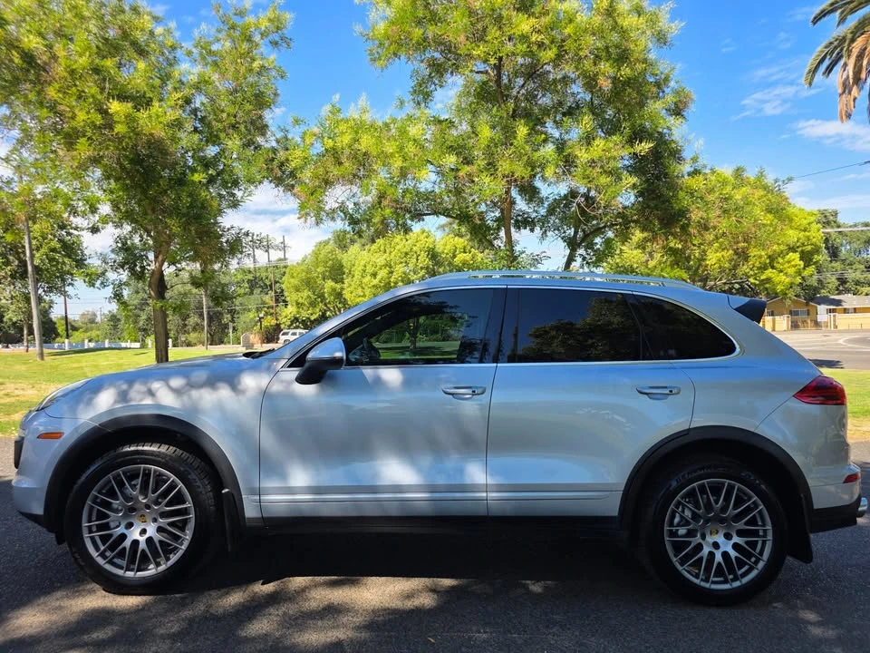 2015 Porsche 958 Cayenne - Image 4 of 17