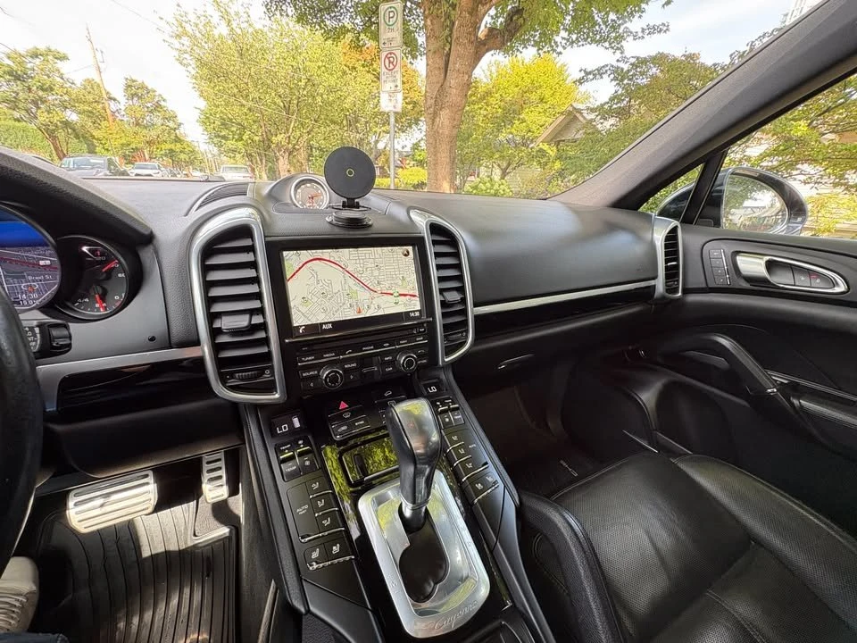 2015 Porsche 958 Cayenne S - Image 9 of 18