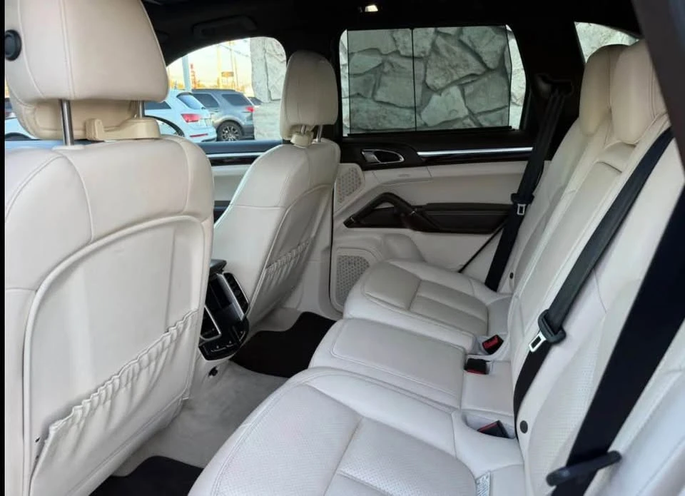 2015 Porsche 958 Cayenne - Image 4 of 5