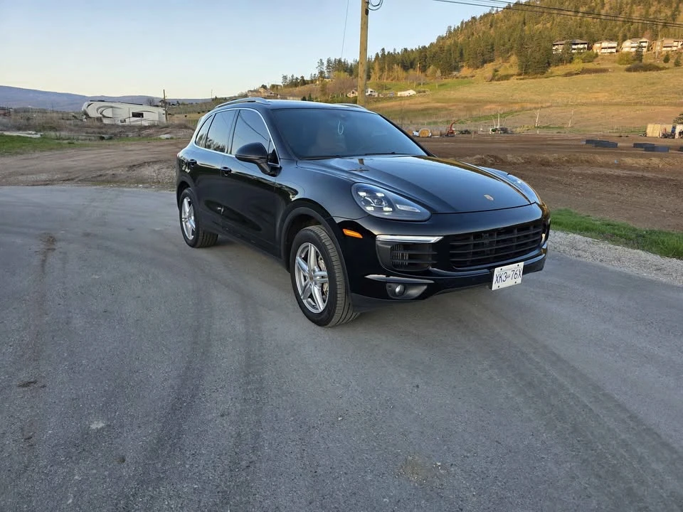 2015 Porsche 958 Cayenne - Image 2 of 12