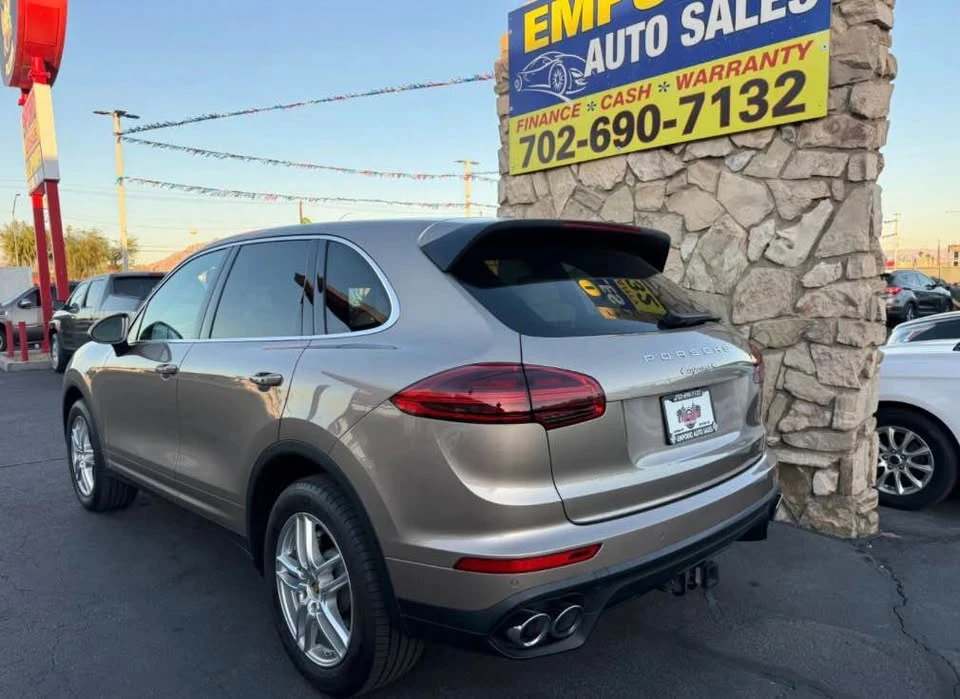 2015 Porsche 958 Cayenne - Image 2 of 5