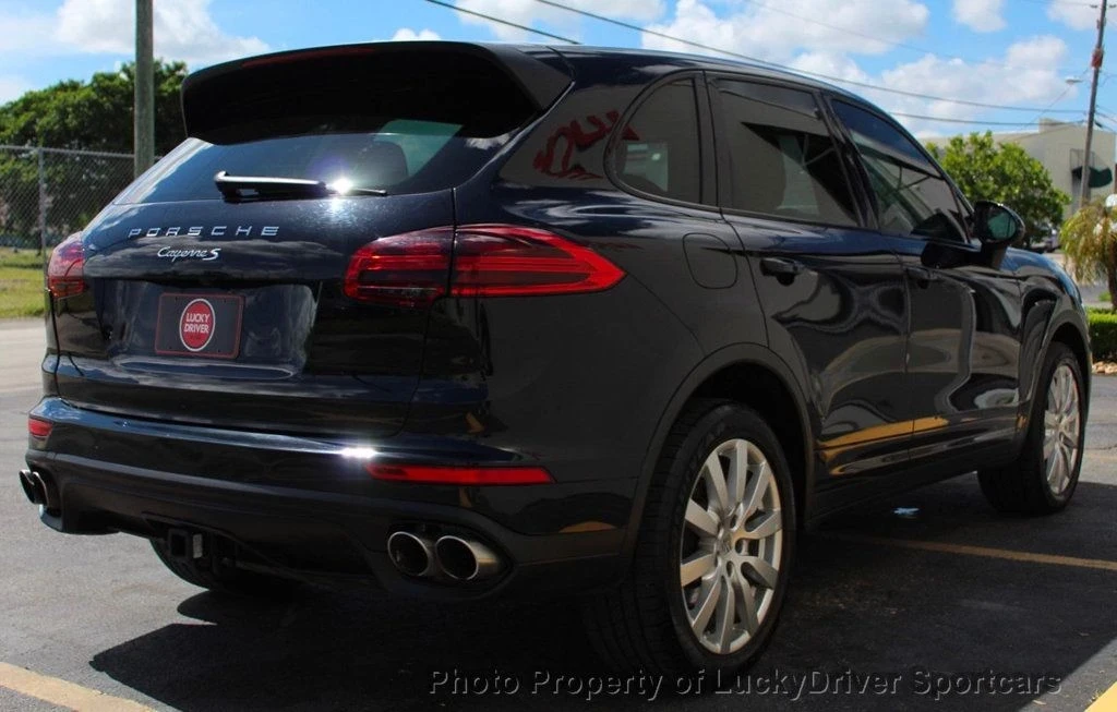 2015 Porsche 958 Cayenne S - Image 8 of 12