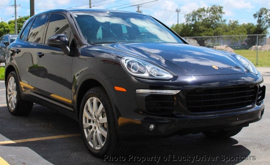 2015 Porsche 958 Cayenne S - Image 2 of 12