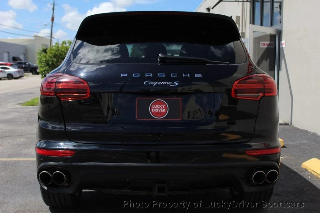 2015 Porsche 958 Cayenne S - Image 10 of 12