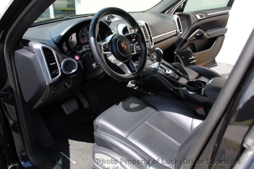 2015 Porsche 958 Cayenne S - Image 4 of 12