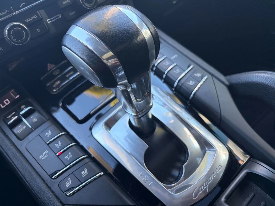 2015 Porsche 958 Cayenne Diesel - Image 19 of 21