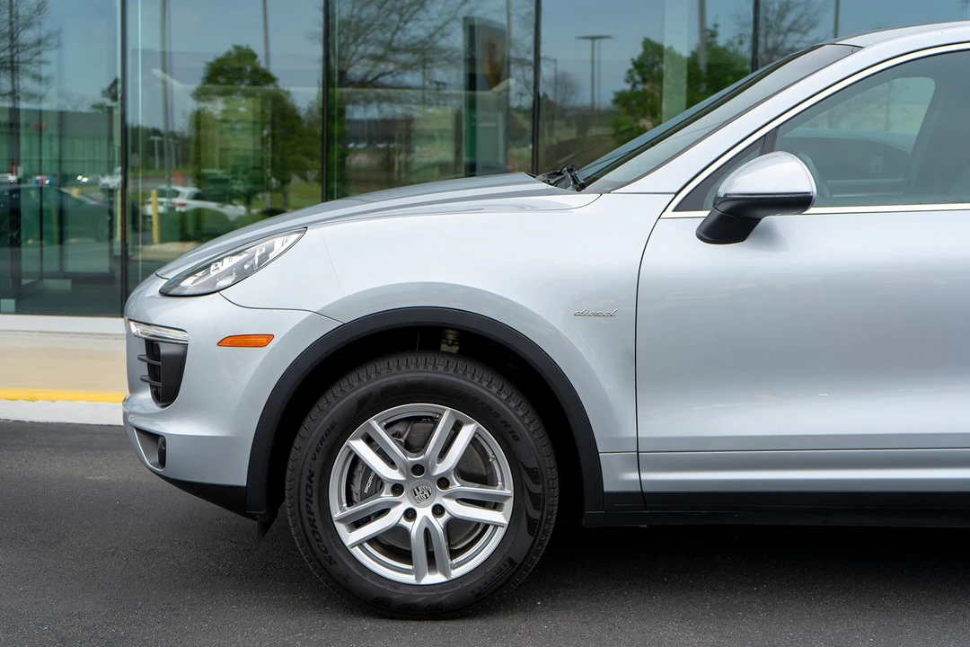 2015 Porsche 958 Cayenne Diesel - Image 6 of 15