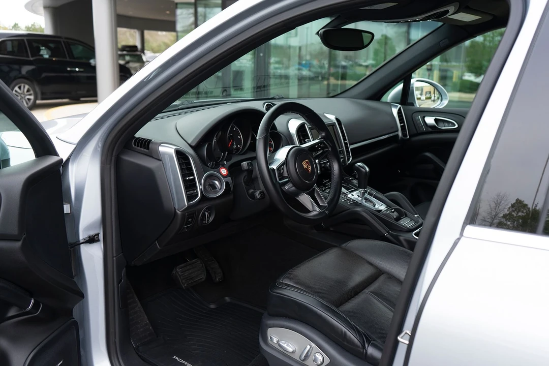 2015 Porsche 958 Cayenne Diesel - Image 8 of 15