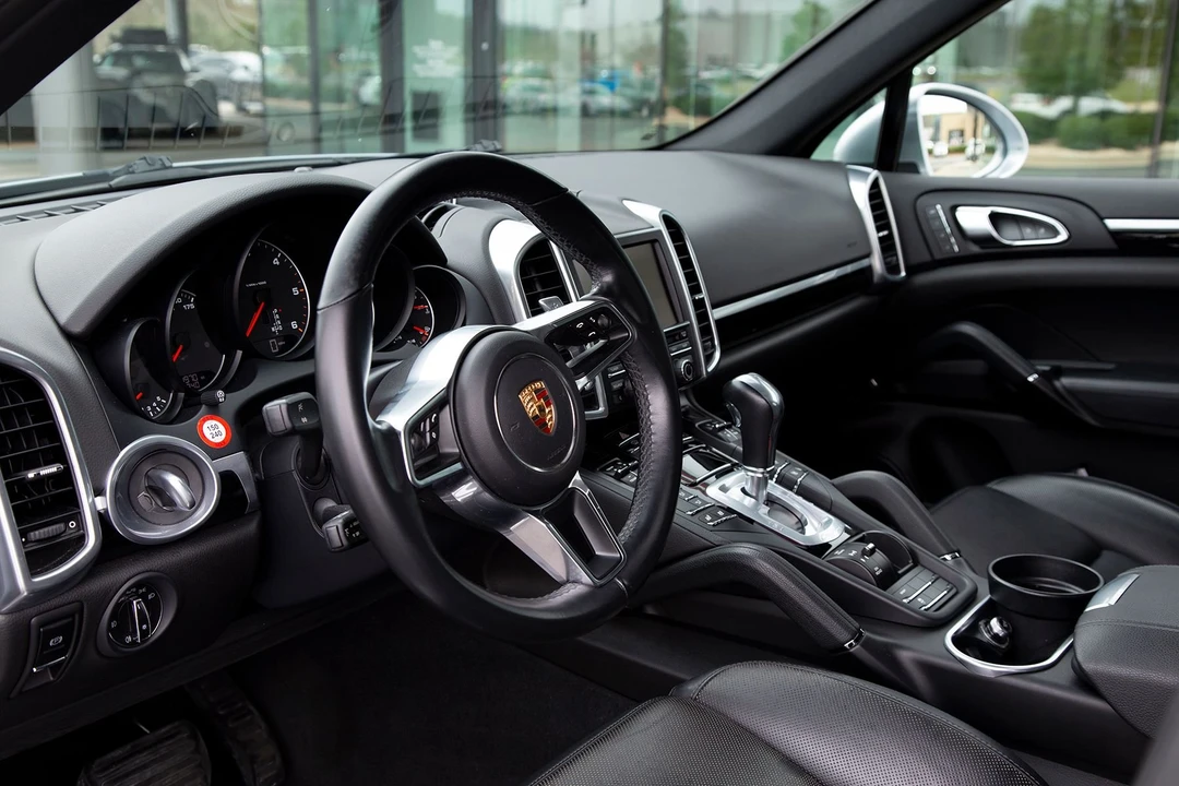 2015 Porsche 958 Cayenne Diesel - Image 10 of 15