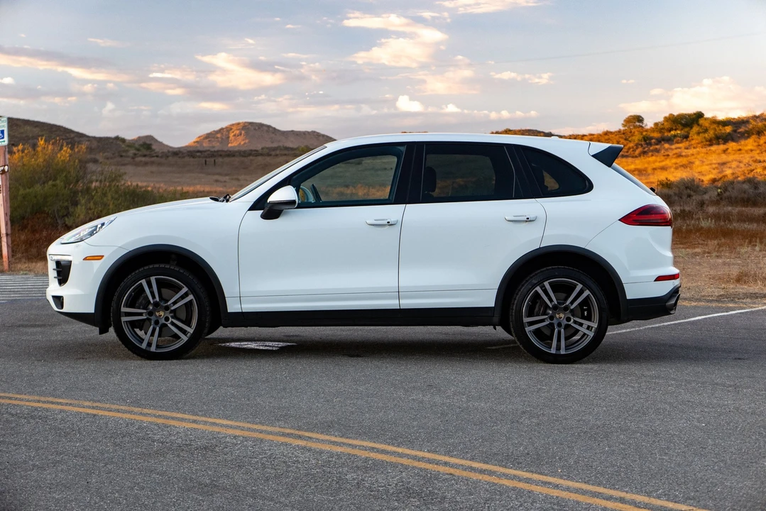 2015 Porsche 958 Cayenne Diesel - Image 4 of 31