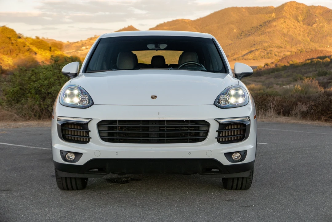 2015 Porsche 958 Cayenne Diesel - Image 2 of 31