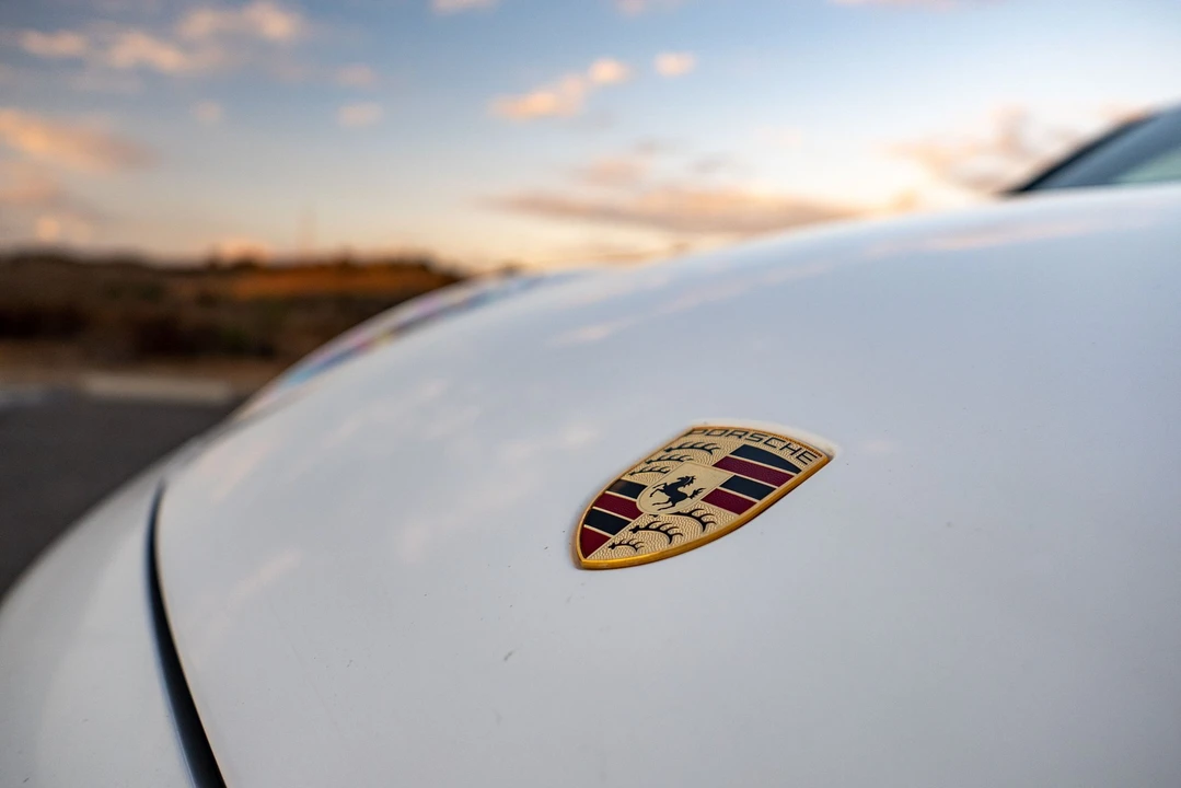 2015 Porsche 958 Cayenne Diesel - Image 8 of 31