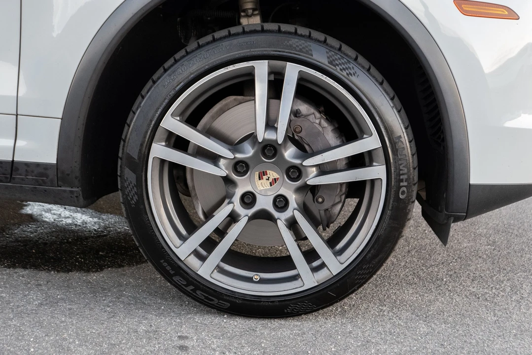 2015 Porsche 958 Cayenne Diesel - Image 10 of 31