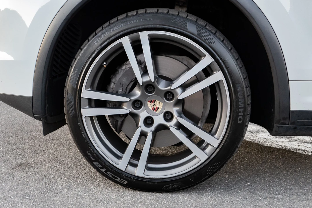 2015 Porsche 958 Cayenne Diesel - Image 13 of 31