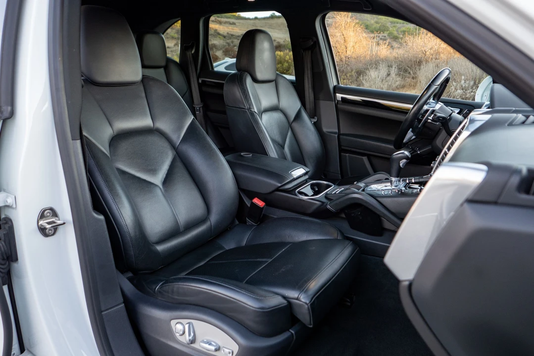 2015 Porsche 958 Cayenne Diesel - Image 18 of 31