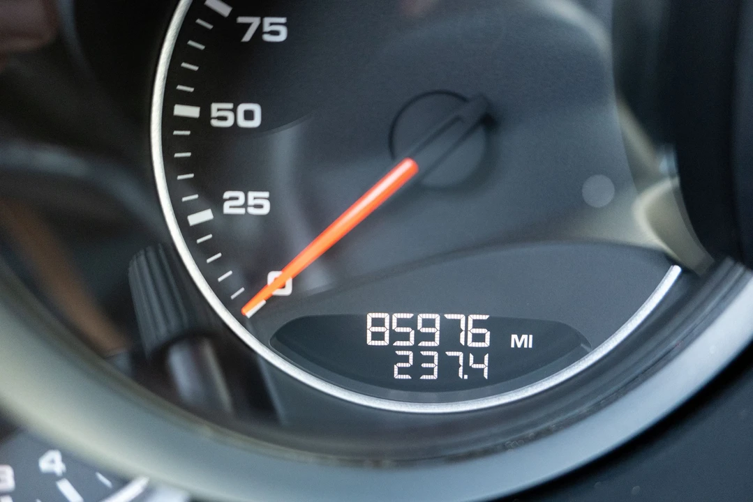2015 Porsche 958 Cayenne Diesel - Image 26 of 31