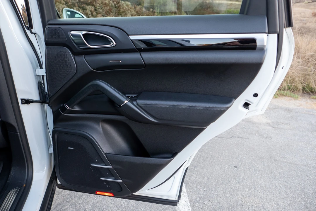 2015 Porsche 958 Cayenne Diesel - Image 24 of 31