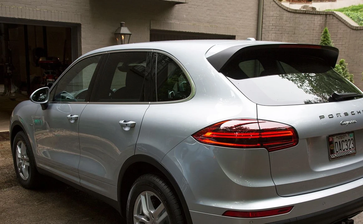 2015 Porsche 958 Cayenne Diesel - Image 2 of 10