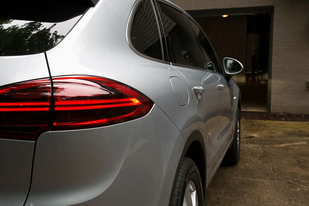 2015 Porsche 958 Cayenne Diesel - Image 4 of 10