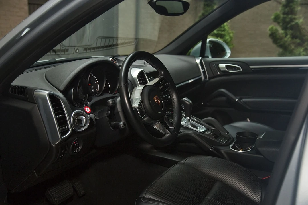 2015 Porsche 958 Cayenne Diesel - Image 6 of 10