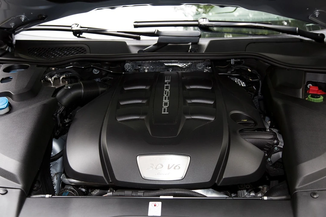 2015 Porsche 958 Cayenne Diesel - Image 8 of 10