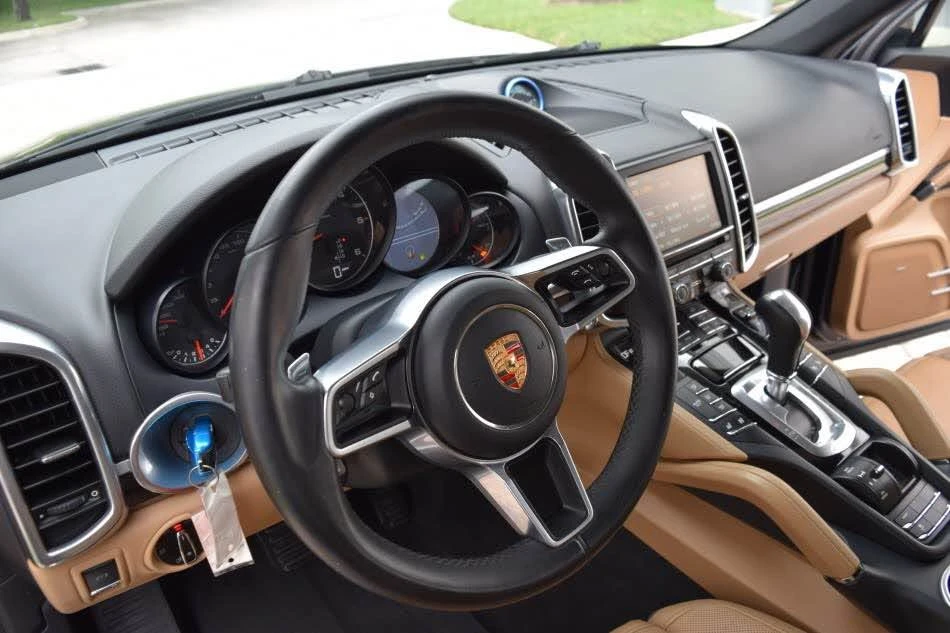 2015 Porsche 958 Cayenne Diesel - Image 18 of 20