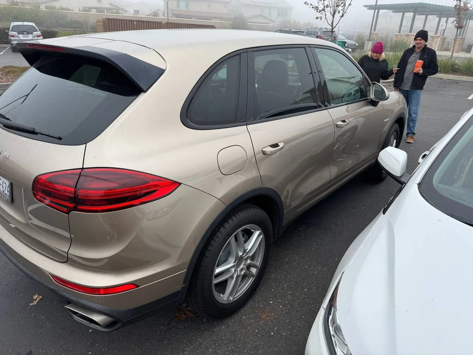 2015 Porsche 958 Cayenne Diesel - Image 14 of 16