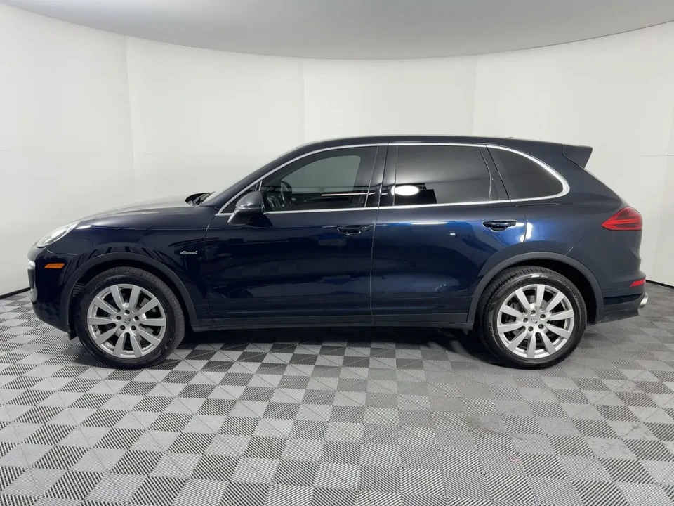 2015 Porsche 958 Cayenne Diesel - Image 2 of 5