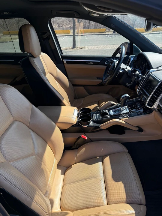 2015 Porsche 958 Cayenne Diesel - Image 12 of 18
