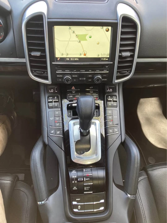 2015 Porsche 958 Cayenne Diesel - Image 10 of 13