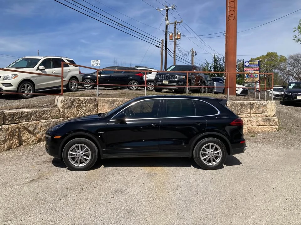 2015 Porsche 958 Cayenne Diesel - Image 2 of 13