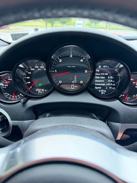 2015 Porsche 958 Cayenne Diesel - Image 2 of 14
