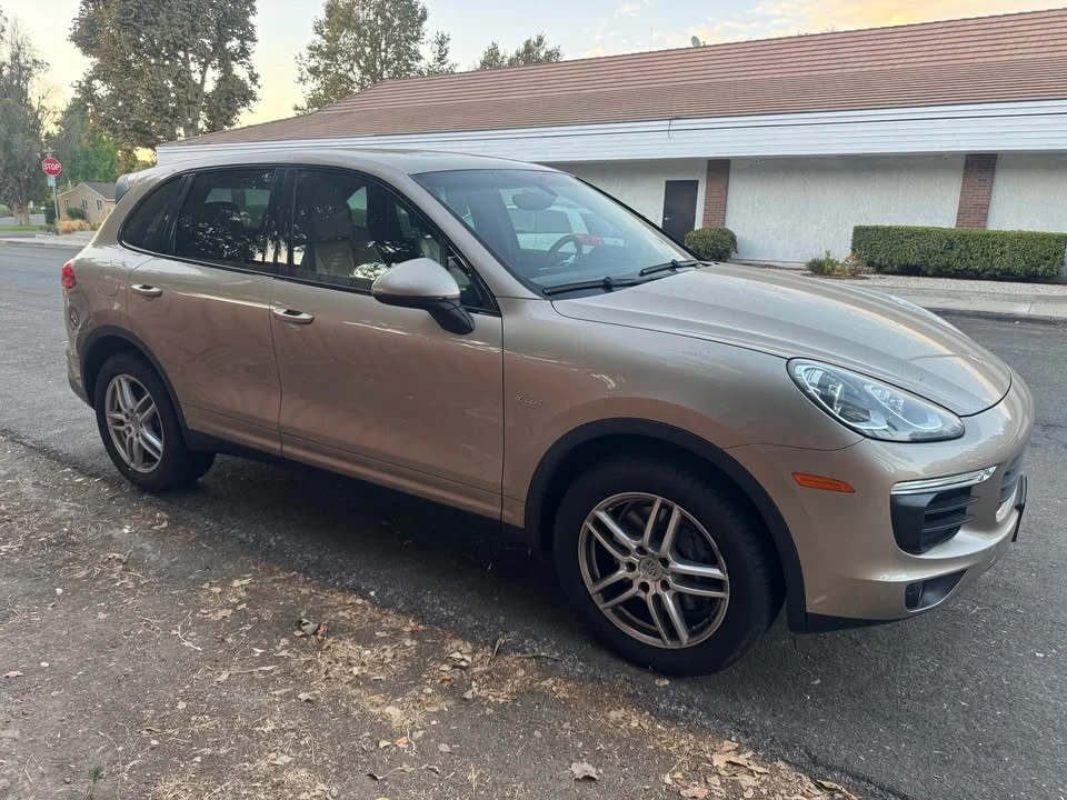 2015 Porsche 958 Cayenne Diesel - Image 9 of 16