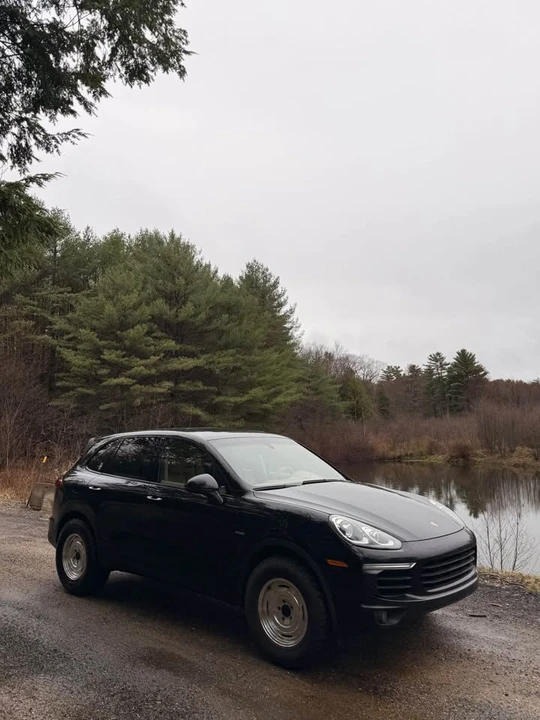 2015 Porsche 958 Cayenne Diesel - Image 2 of 9