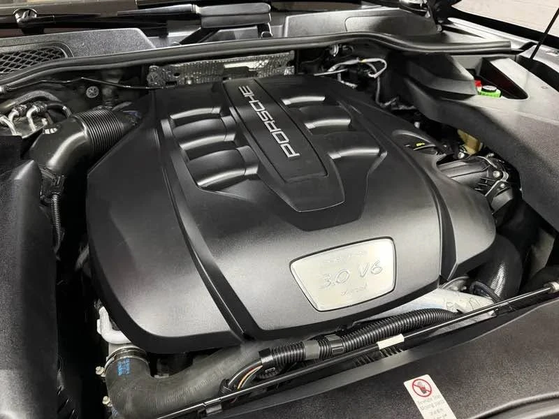 2015 Porsche 958 Cayenne Diesel - Image 11 of 16