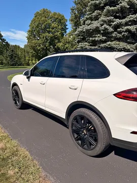 2015 Porsche Cayenne Diesel Sport Utility 4D