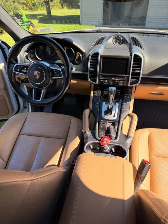 2015 Porsche 958 Cayenne Diesel - Image 10 of 20