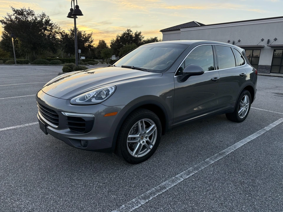 2015 Porsche 958 Cayenne Diesel - Image 2 of 31