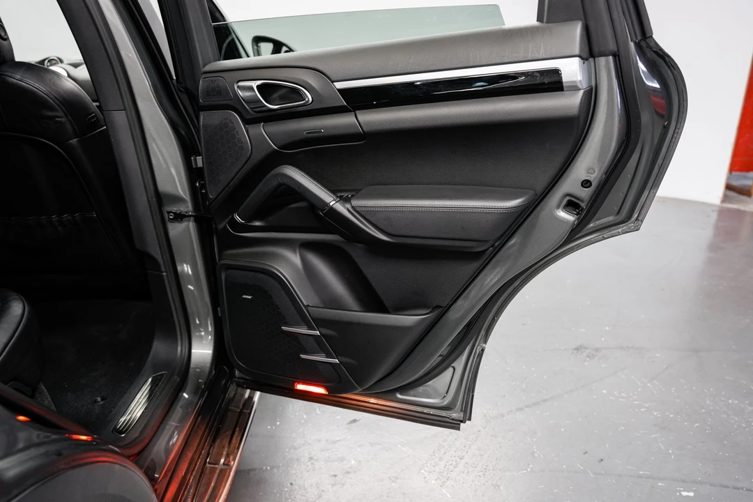2015 Porsche 958 Cayenne Diesel - Image 26 of 31