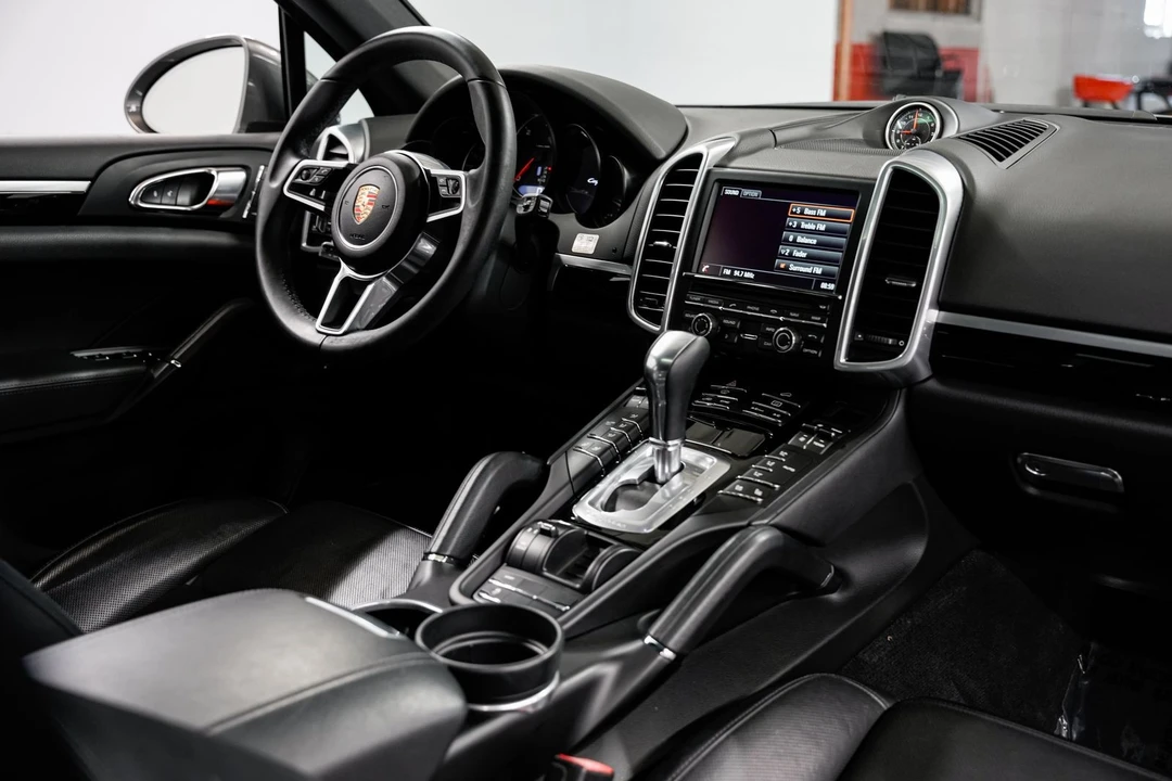 2015 Porsche 958 Cayenne Diesel - Image 25 of 31