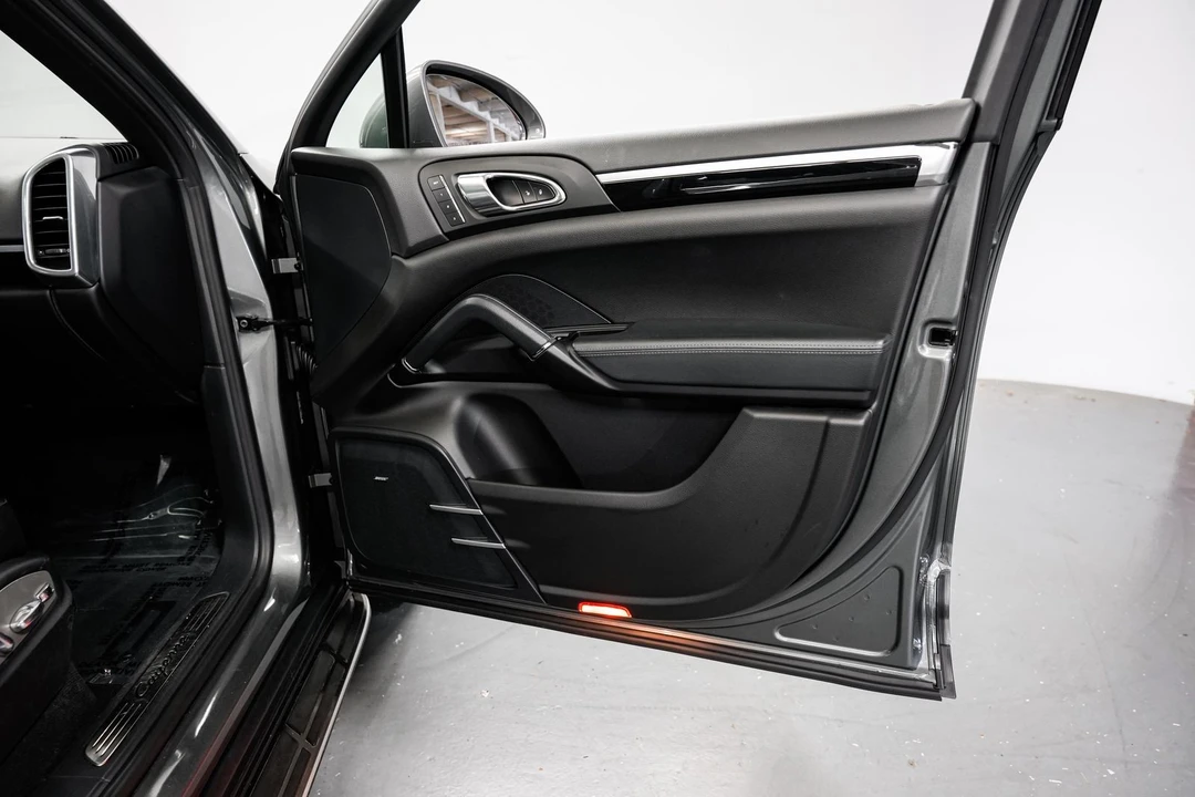 2015 Porsche 958 Cayenne Diesel - Image 21 of 31