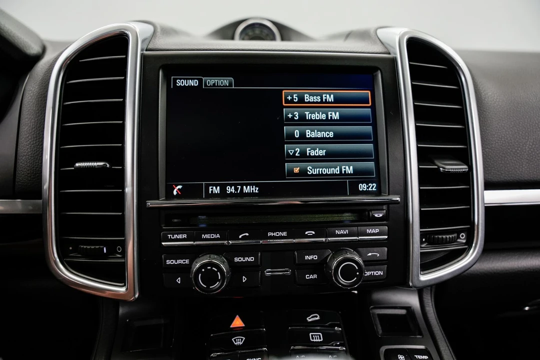 2015 Porsche 958 Cayenne Diesel - Image 13 of 31