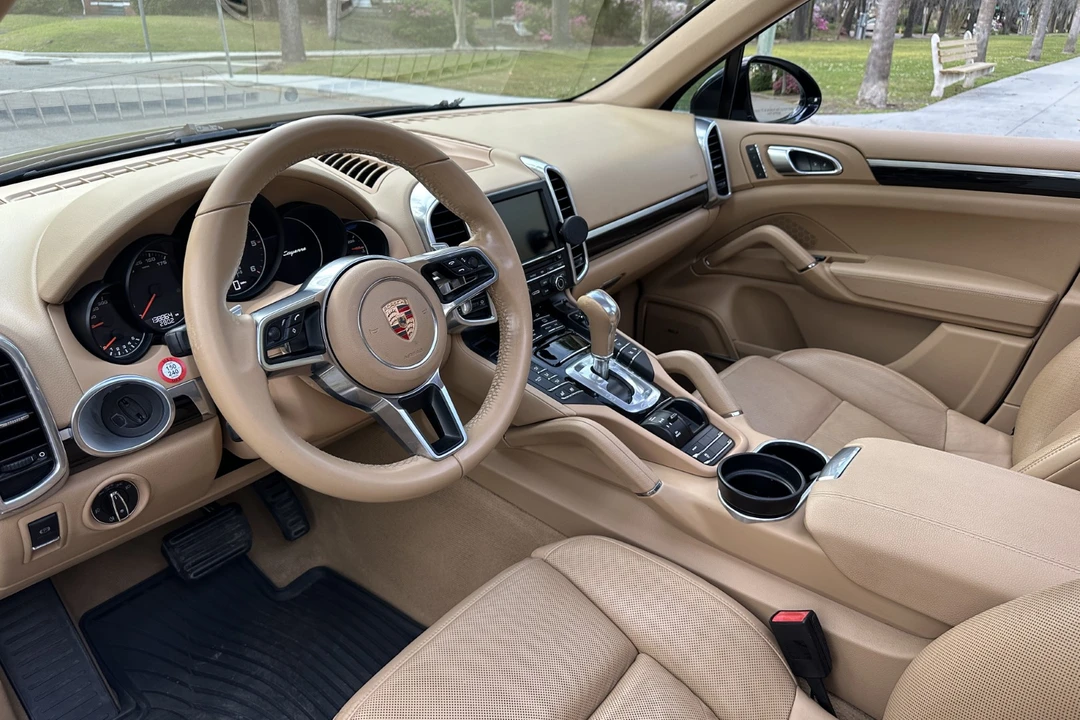 2015 Porsche 958 Cayenne Diesel - Image 29 of 31