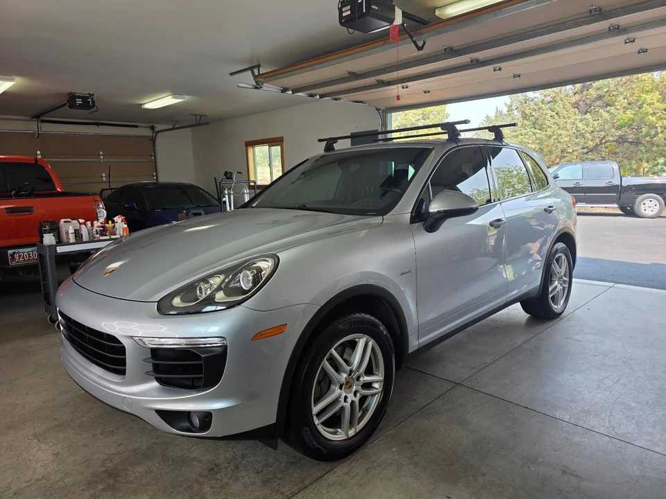 2015 Porsche 958 Cayenne Diesel - Image 2 of 10