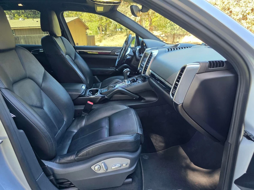 2015 Porsche 958 Cayenne Diesel - Image 7 of 10