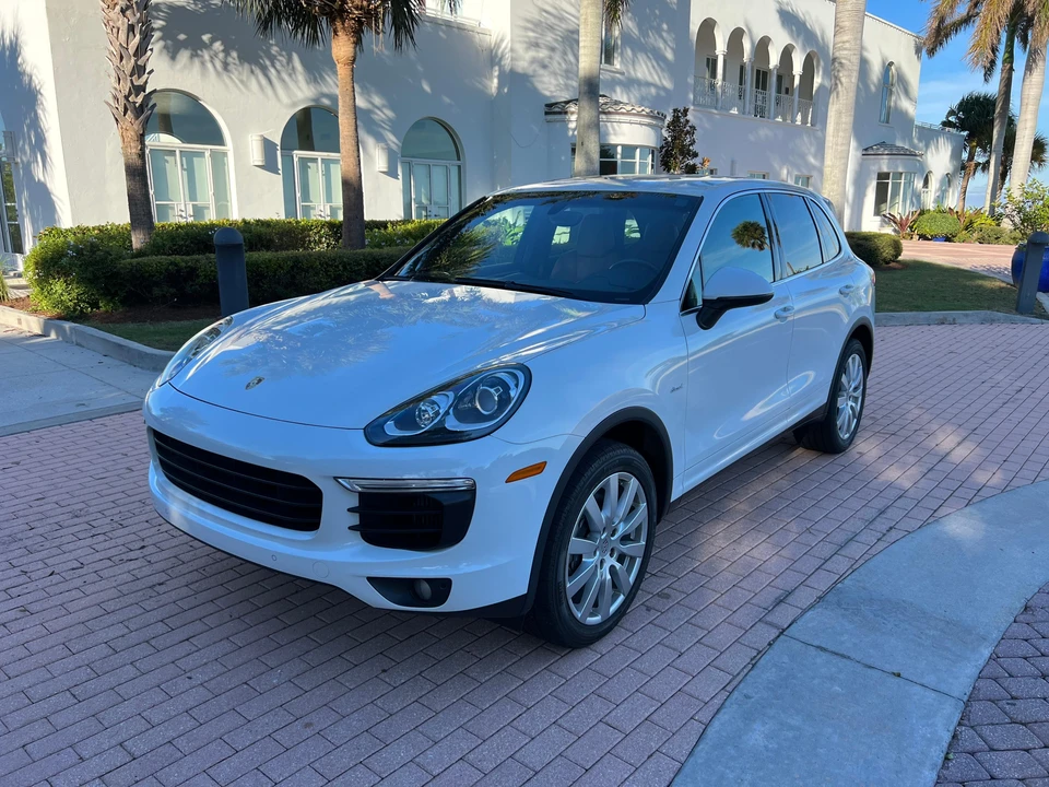 2015 Porsche 958 Cayenne Diesel - Image 13 of 31