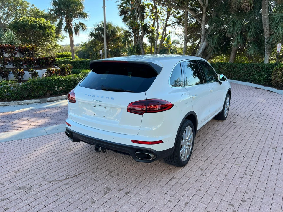 2015 Porsche 958 Cayenne Diesel - Image 18 of 31