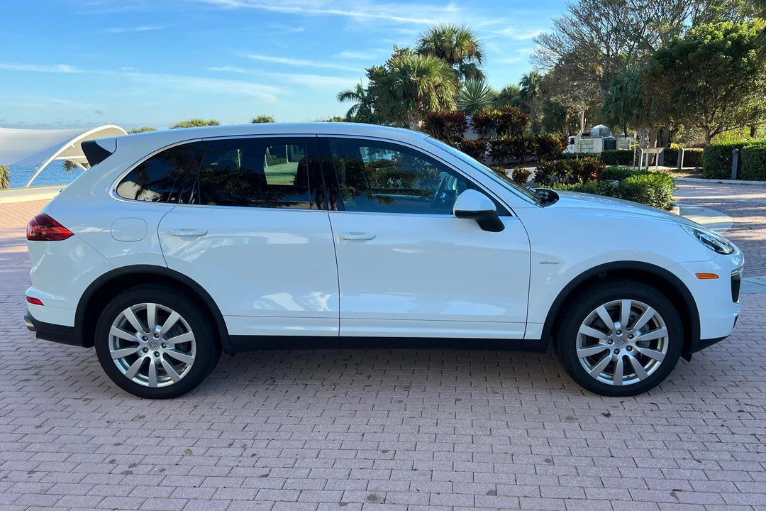 2015 Porsche 958 Cayenne Diesel - Image 3 of 31