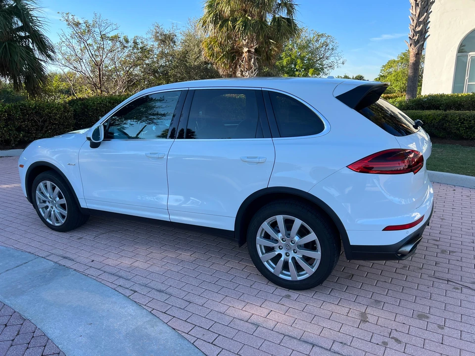 2015 Porsche 958 Cayenne Diesel - Image 16 of 31
